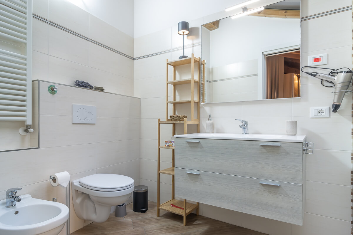 zona bagno mansarda open space Cento